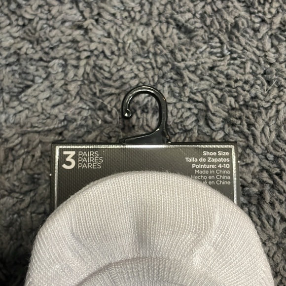 NWT set of 3 various designed Bebe brand socks - Picture 4 of 4